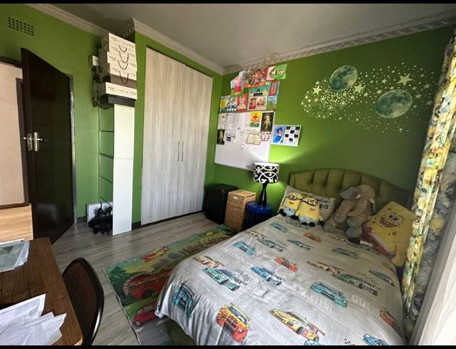 3 BEDROOM HOUSE FOR SALE IN LEONDALE